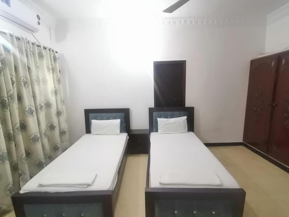 Lux Lounge Guest House Исламабад Экстерьер фото
