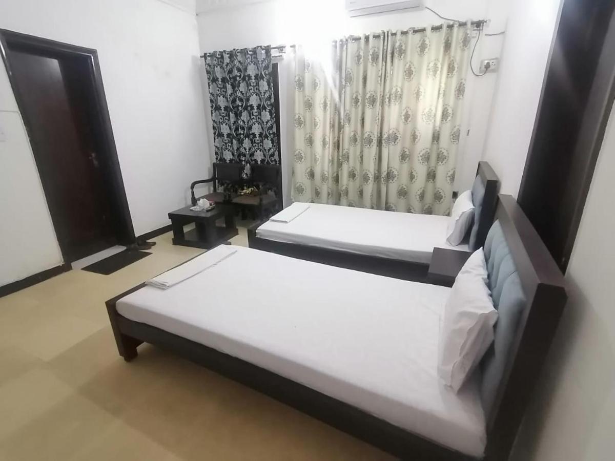 Lux Lounge Guest House Исламабад Экстерьер фото