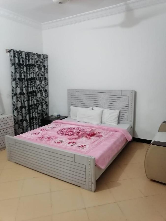 Lux Lounge Guest House Исламабад Экстерьер фото